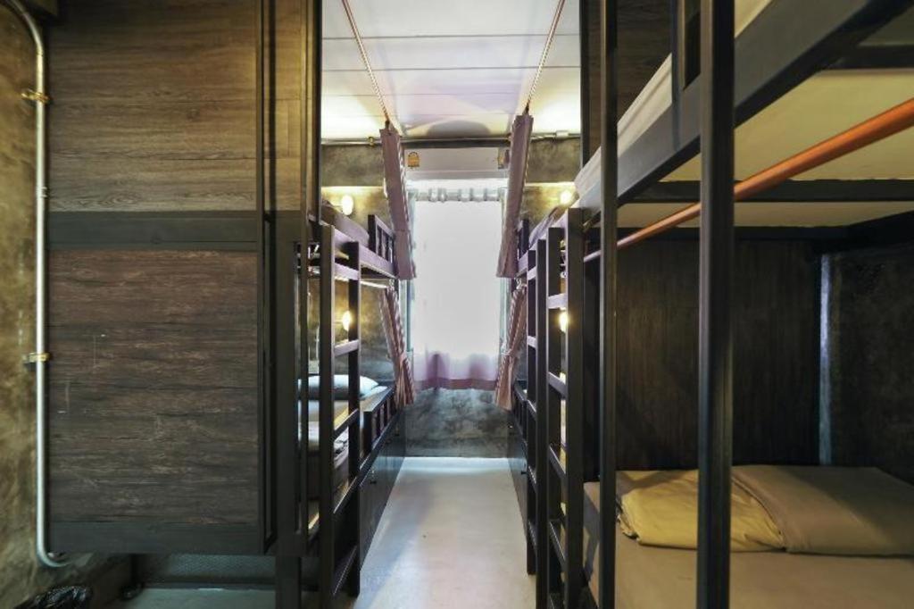 Vm1 Hostel Bangkok Extérieur photo